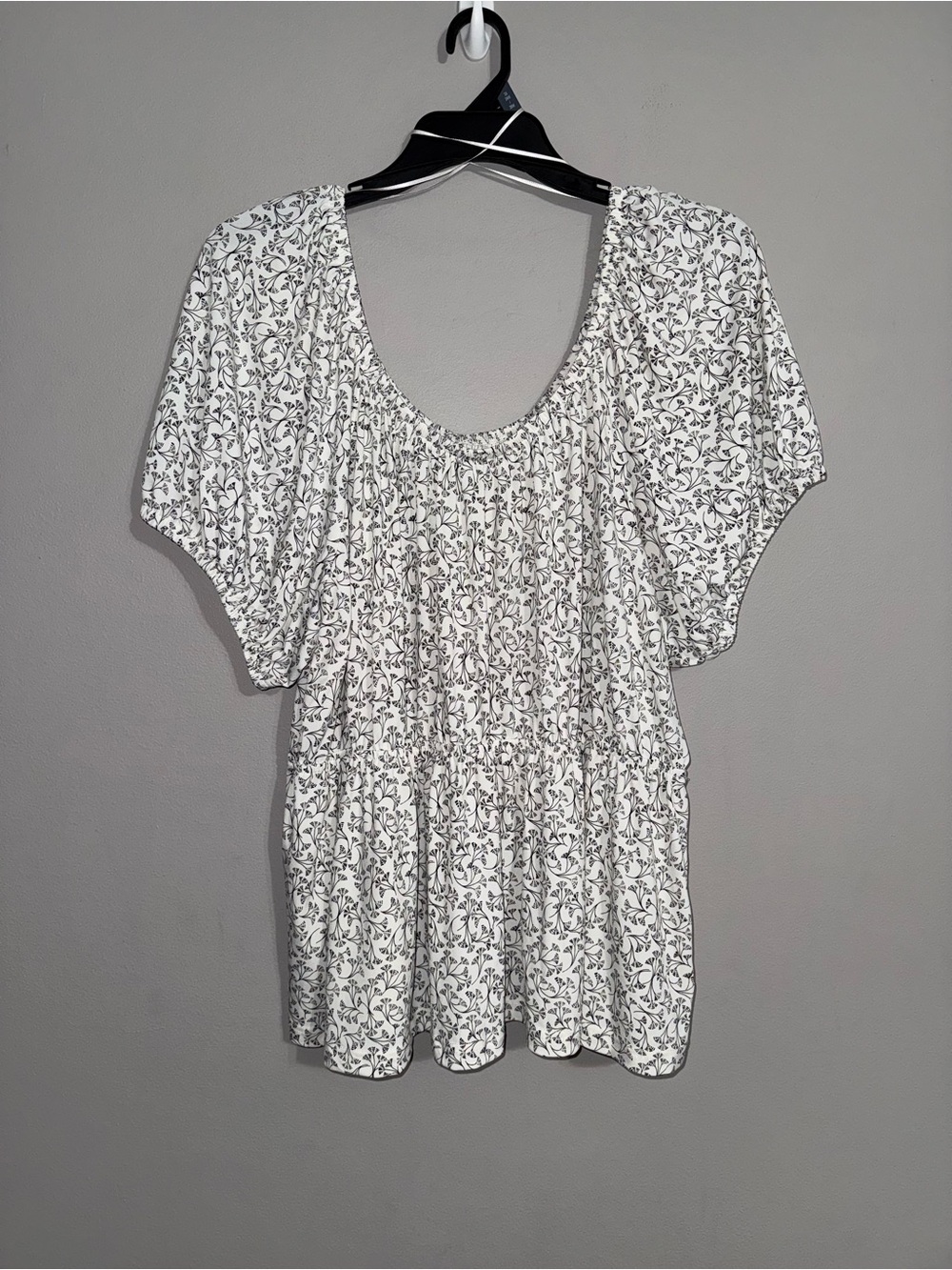 Terra & Sky Ivory Black Floral Puff Sleeve Peplum Blouse 3x